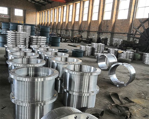 億欣源法蘭鍛件公司：切削加工對(duì)鍛件有哪些影響？